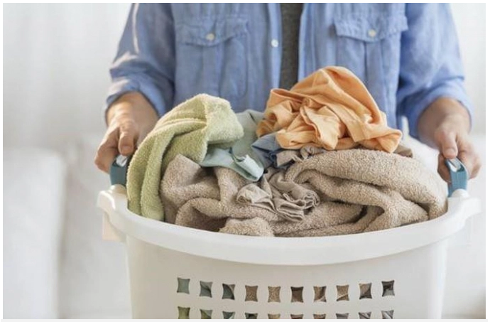 thời gian lý tưởng nhất để bạn giặt quần áo là buổi sáng sớm sẽ giúp quần áo có thể được khô trong ngày