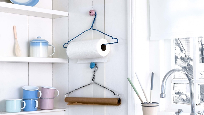 Giá treo giấy vệ sinh vừa tiện lợi vừa dễ sử dụng, tại sao bạn không thử?