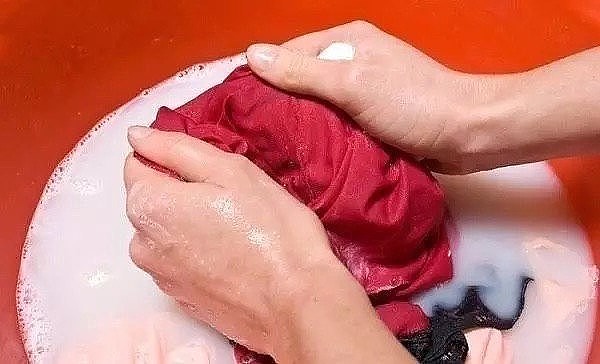 Mẹo giặt áo quần cho bé đúng cách, an toàn tại nhà-6